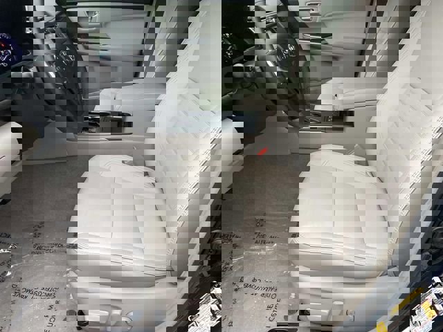 Used 2017 Toyota Camry XLE image 18