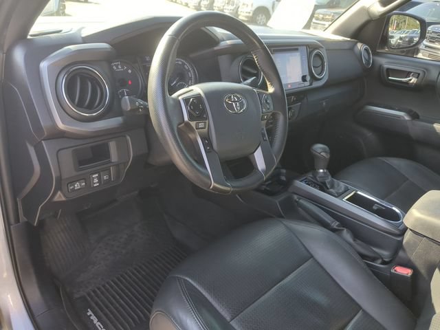 Used 2019 Toyota Tacoma TRD Off-Road AWD/4WD image 12