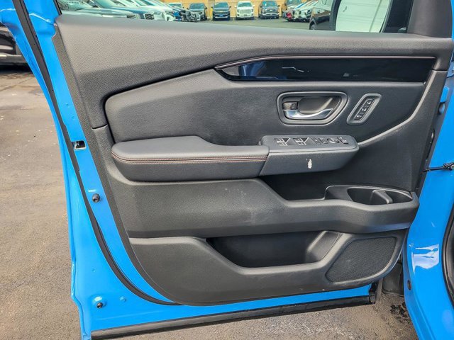 Used 2025 Honda Pilot TrailSport image 24