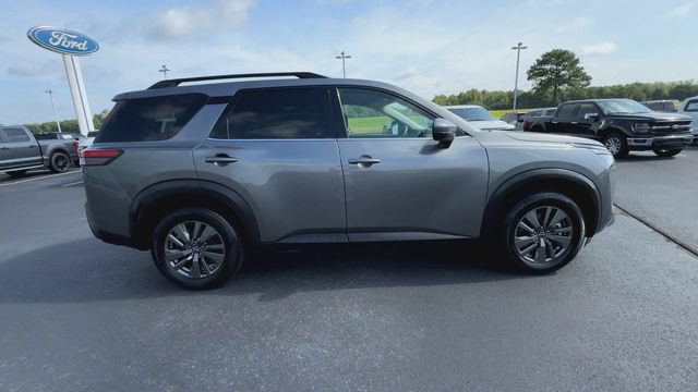 Used 2024 Nissan Pathfinder SV FWD image 9