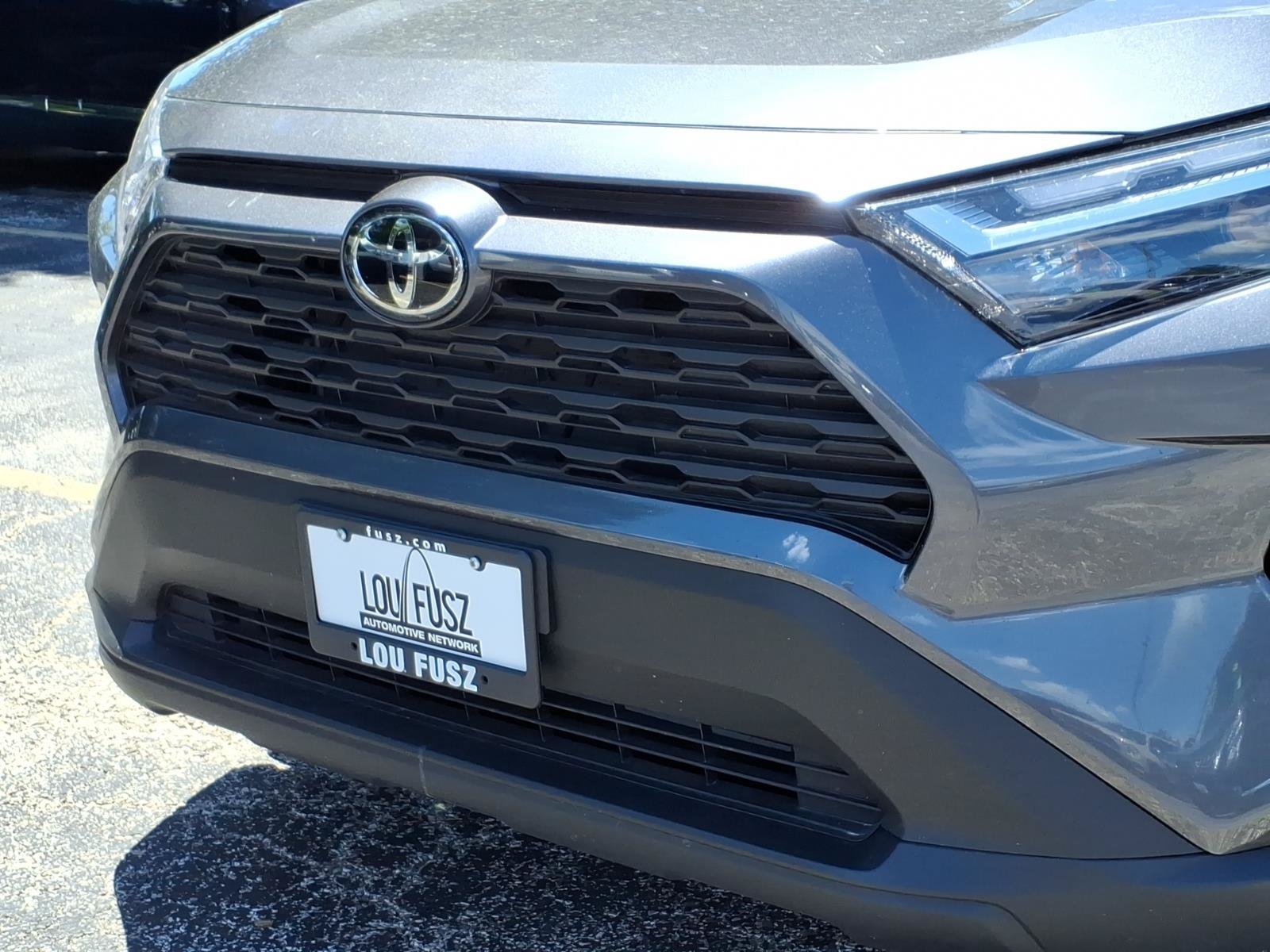 Used 2025 Toyota RAV4 XLE Premium FWD image 35