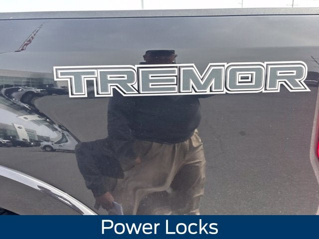 Certified 2022 Ford F250 Lariat w/ Tremor Off-Road Package AWD/4WD image 12