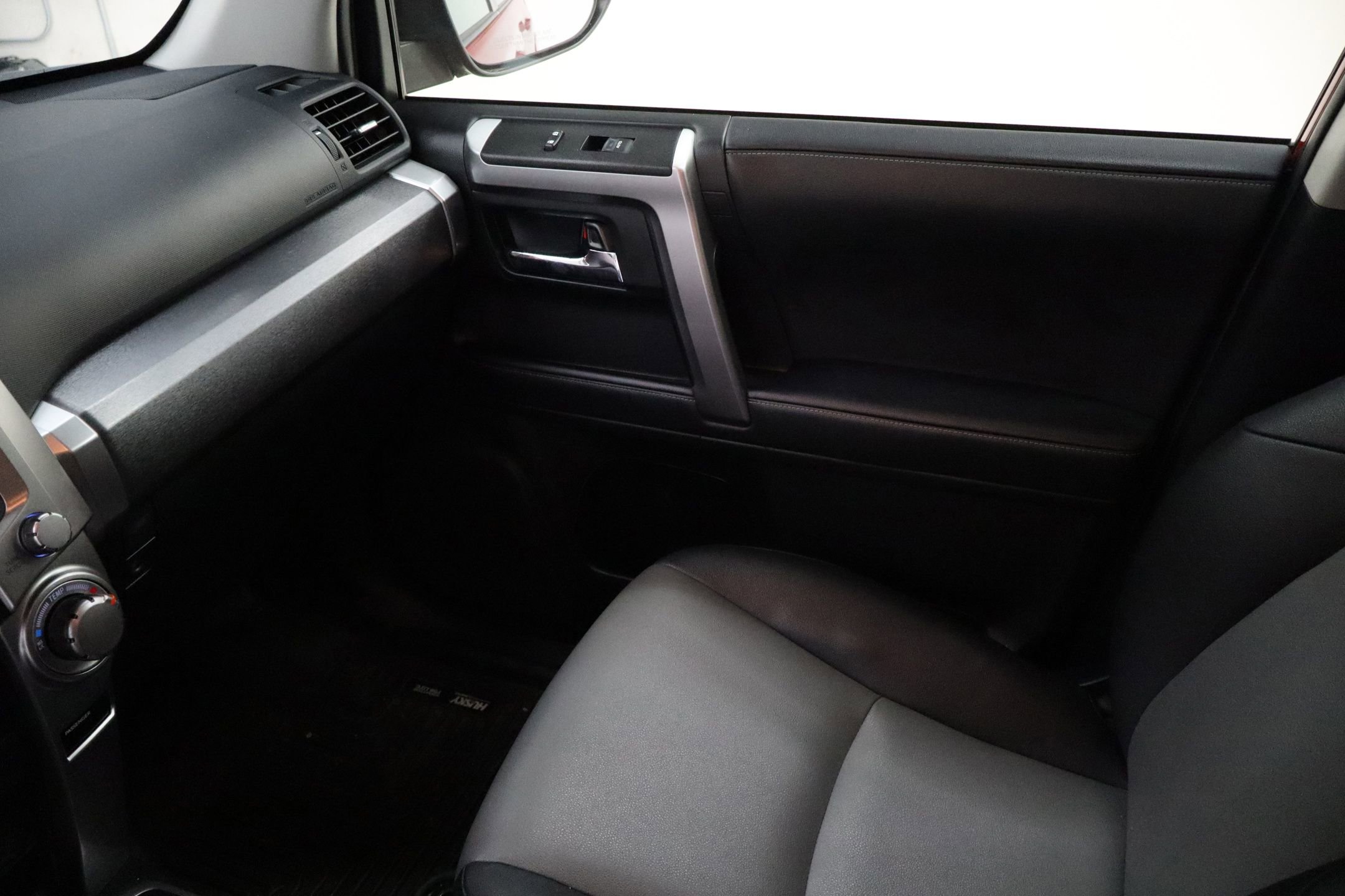 Used 2021 Toyota 4Runner SR5 Premium image 22