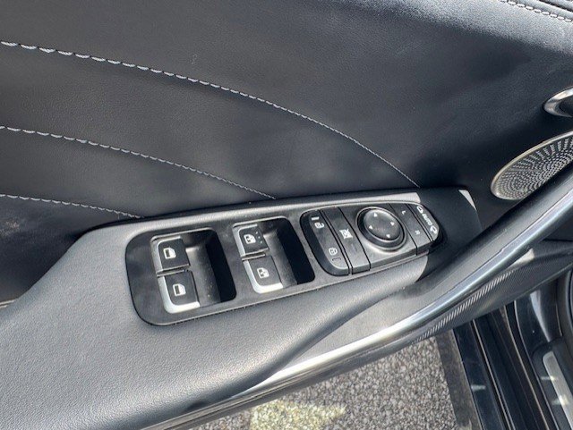 Used 2023 Kia Stinger GT2 AWD/4WD image 12