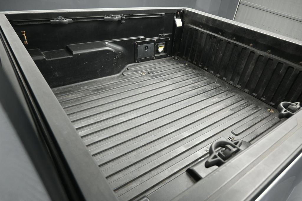 Used 2019 Toyota Tacoma TRD Off-Road w/ Technology Package AWD/4WD image 20