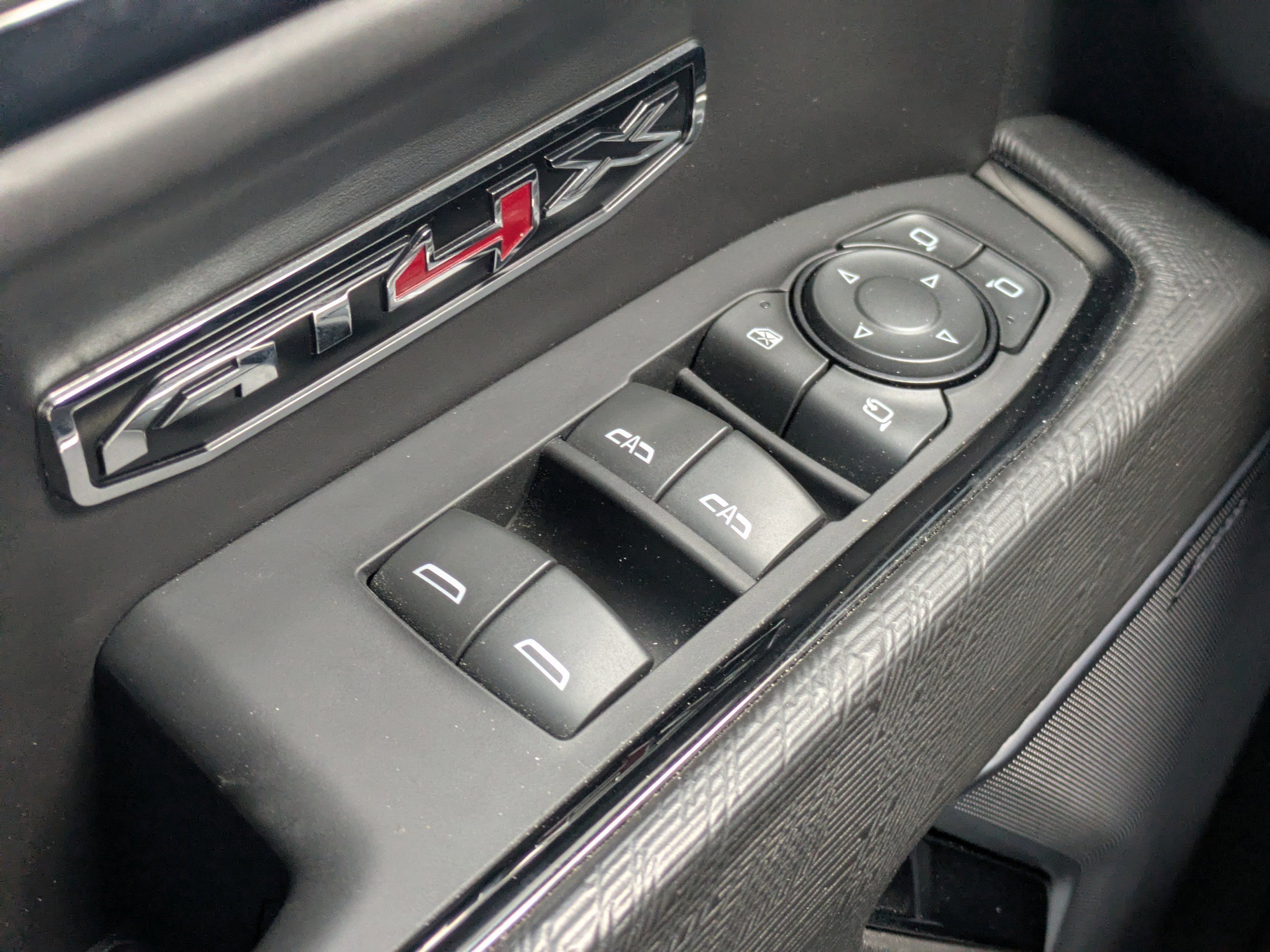 Used 2022 GMC Sierra 1500 AT4X image 31