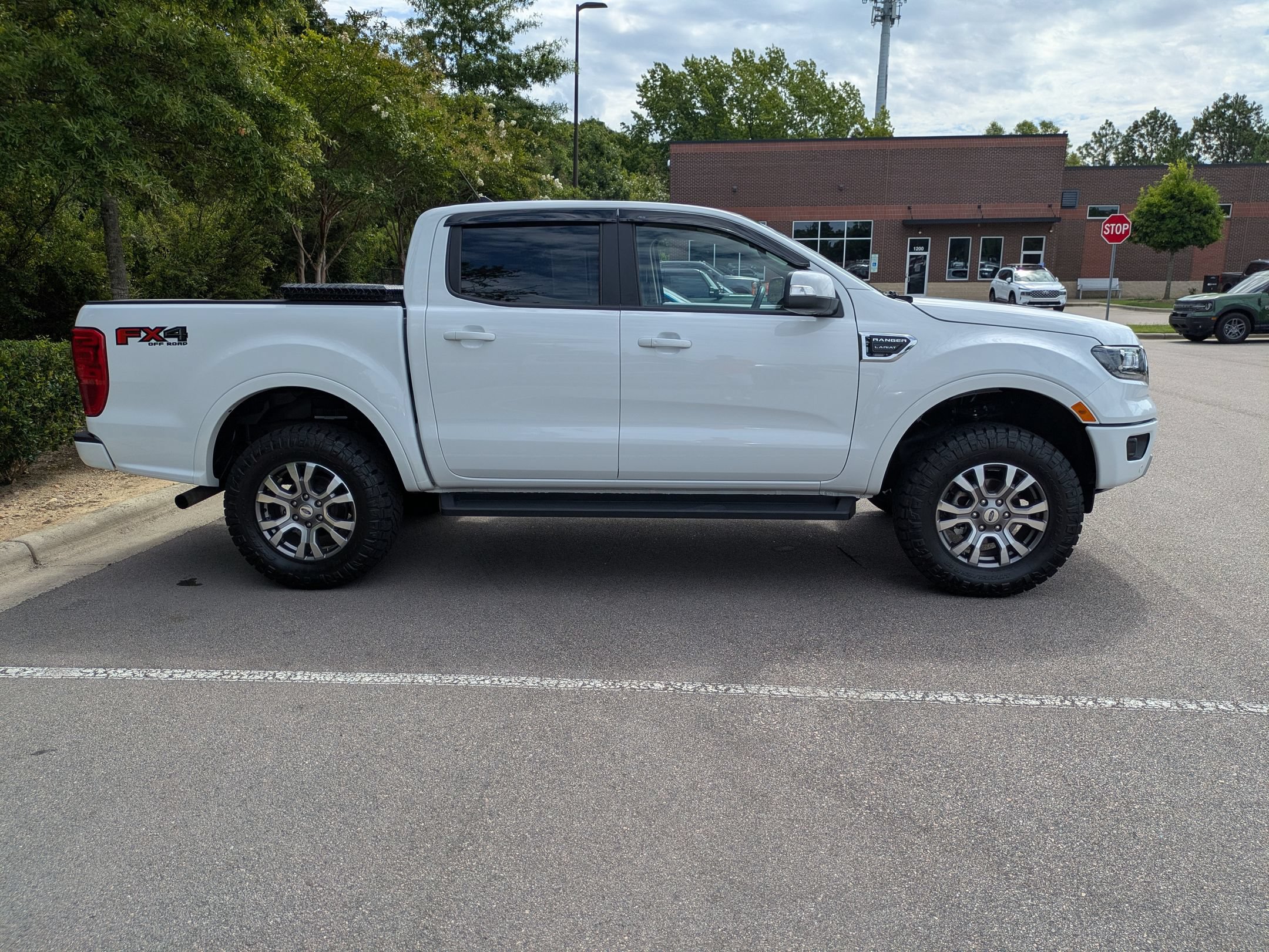 Certified 2023 Ford Ranger Lariat w/ FX4 Off-Road Package AWD/4WD image 3