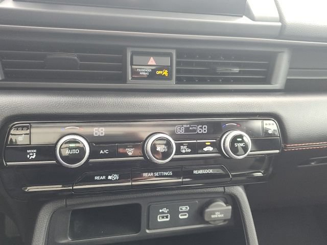 Used 2023 Honda Pilot TrailSport image 26