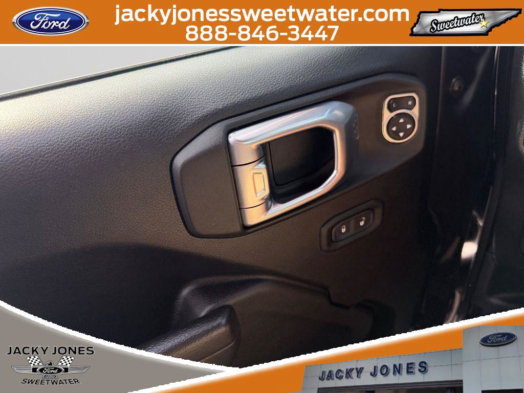 Used 2022 Jeep Gladiator Sport AWD/4WD image 17