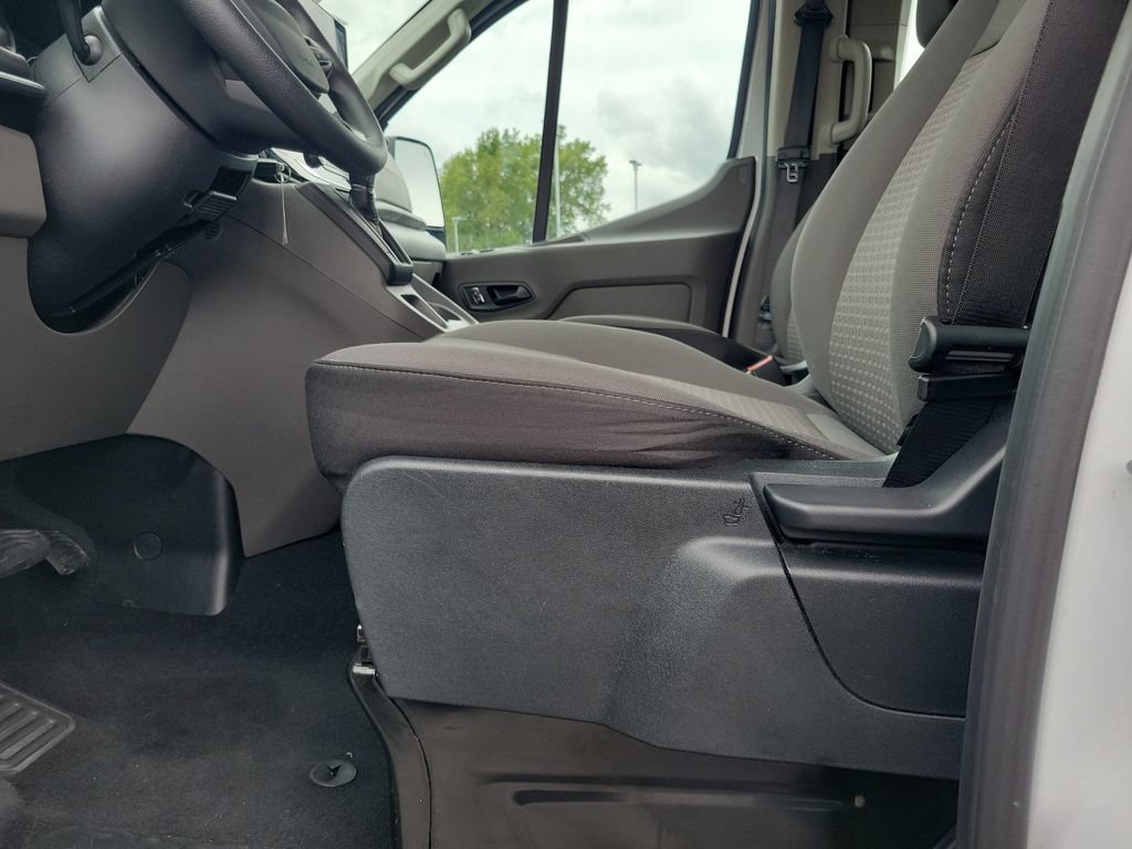 Certified 2025 Ford Transit 350 XLT RWD image 17