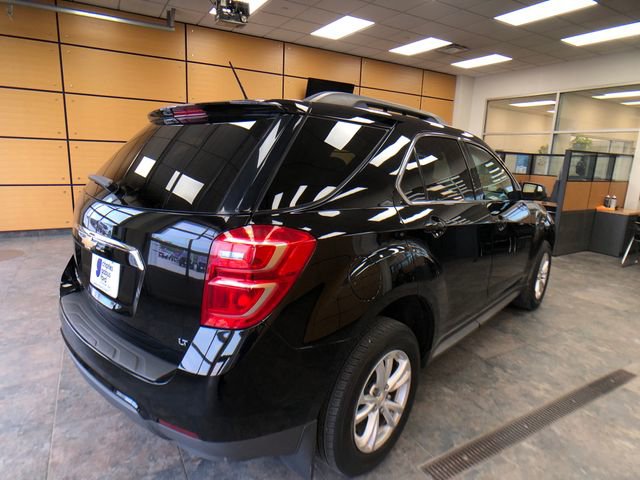 Used 2017 Chevrolet Equinox LT w/ Convenience Package AWD/4WD image 7