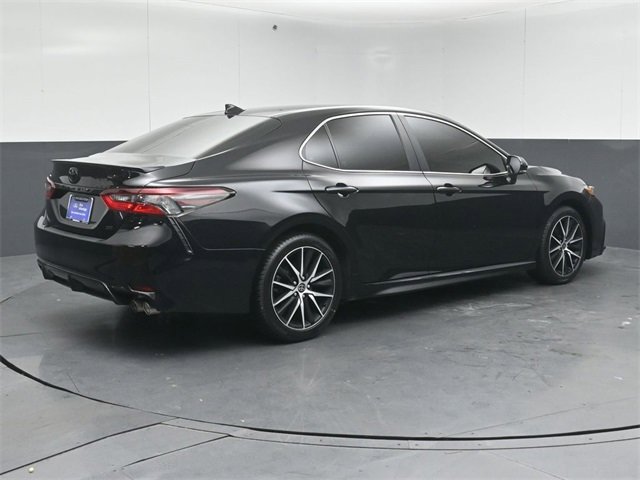 Used 2024 Toyota Camry SE image 7