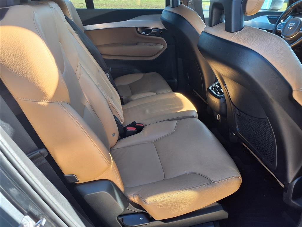 Used 2018 Volvo XC90 T6 Momentum w/ Convenience Package image 21