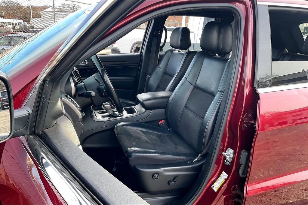 Used 2021 Jeep Grand Cherokee Laredo X image 22