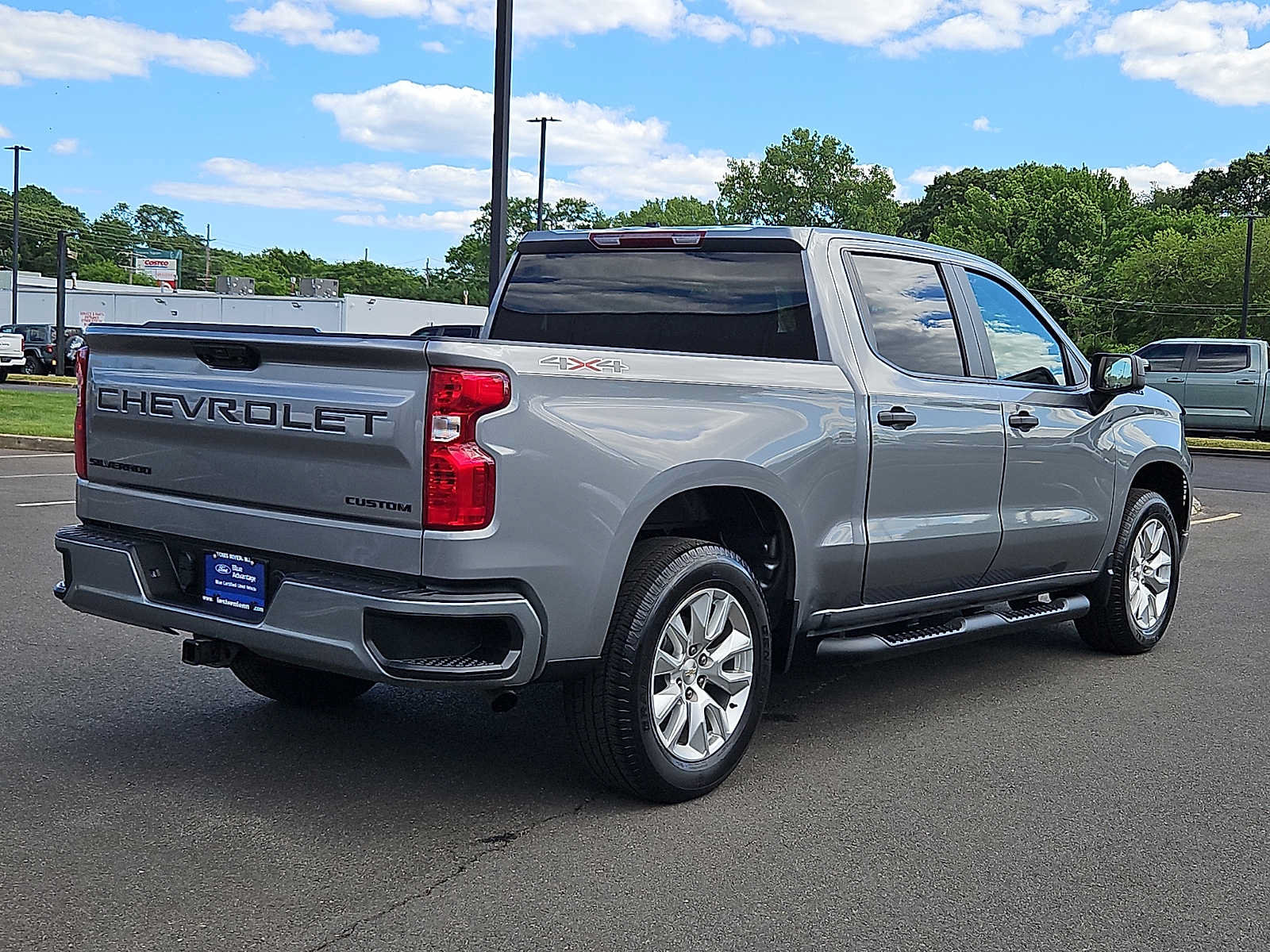 Used 2023 Chevrolet Silverado 1500 Custom w/ LPO, Dark Essentials Package AWD/4WD image 7