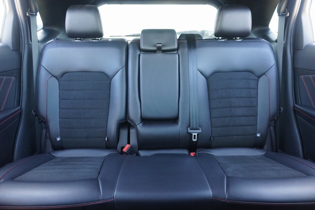 Certified 2023 Ford Edge ST-Line image 25