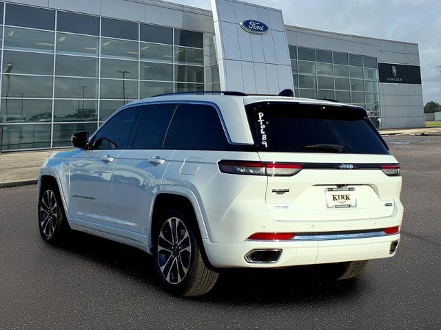Used 2022 Jeep Grand Cherokee Overland w/ Advanced Protech Group III AWD/4WD image 3