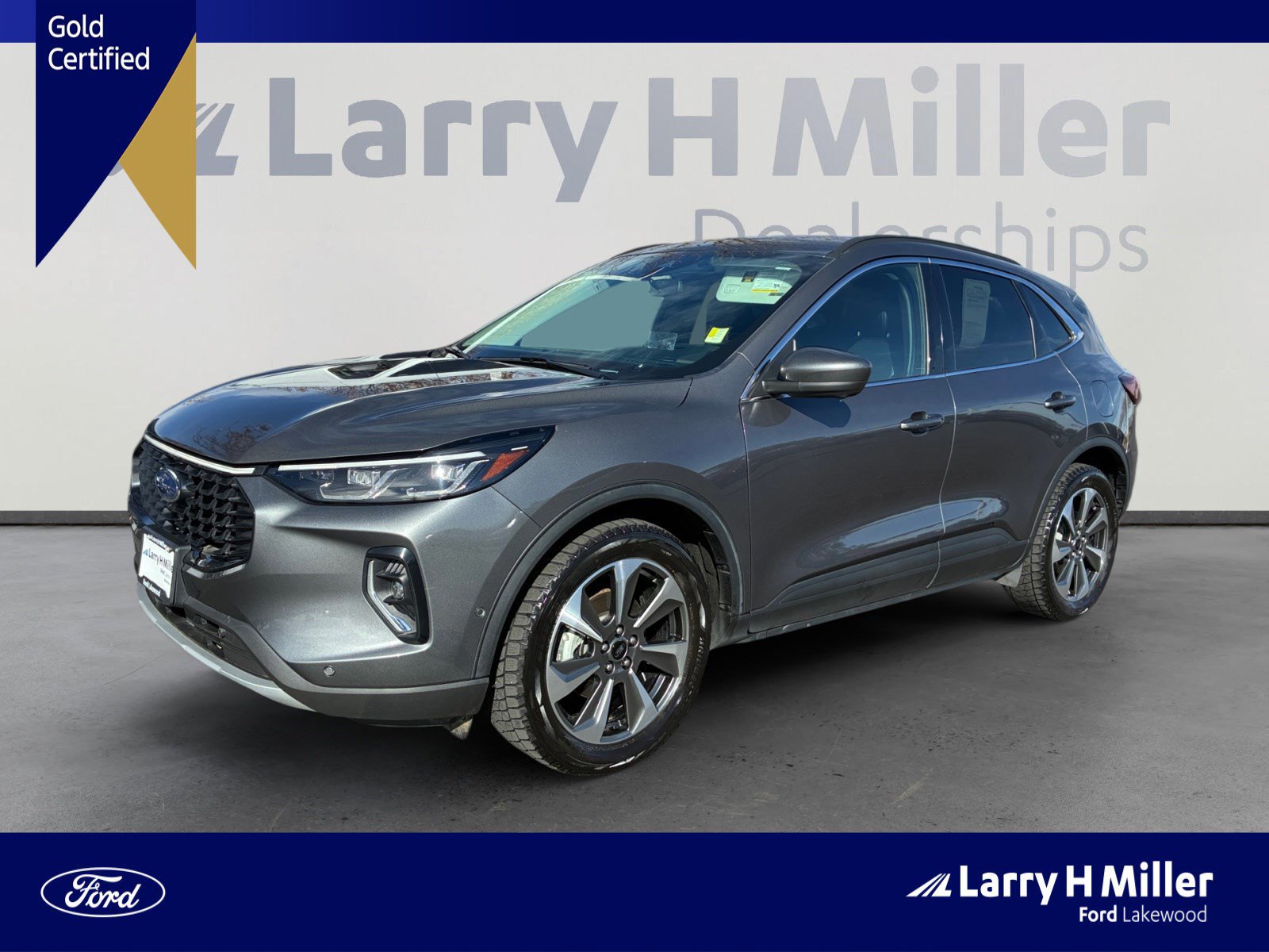 Certified 2023 Ford Escape Platinum w/ Premium Technology Package image 1