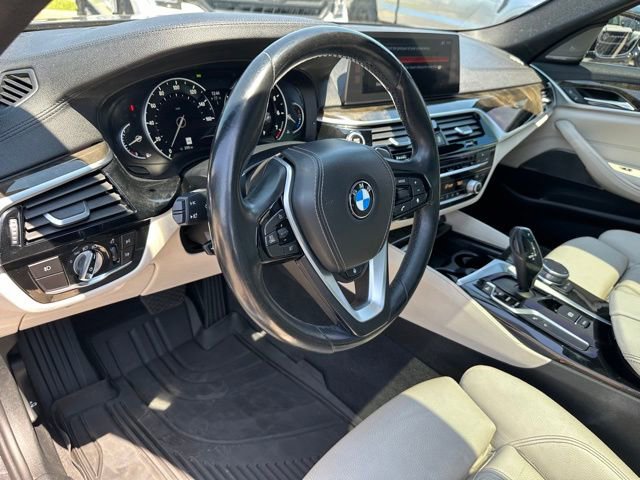 Used 2017 BMW 540i xDrive AWD/4WD image 19