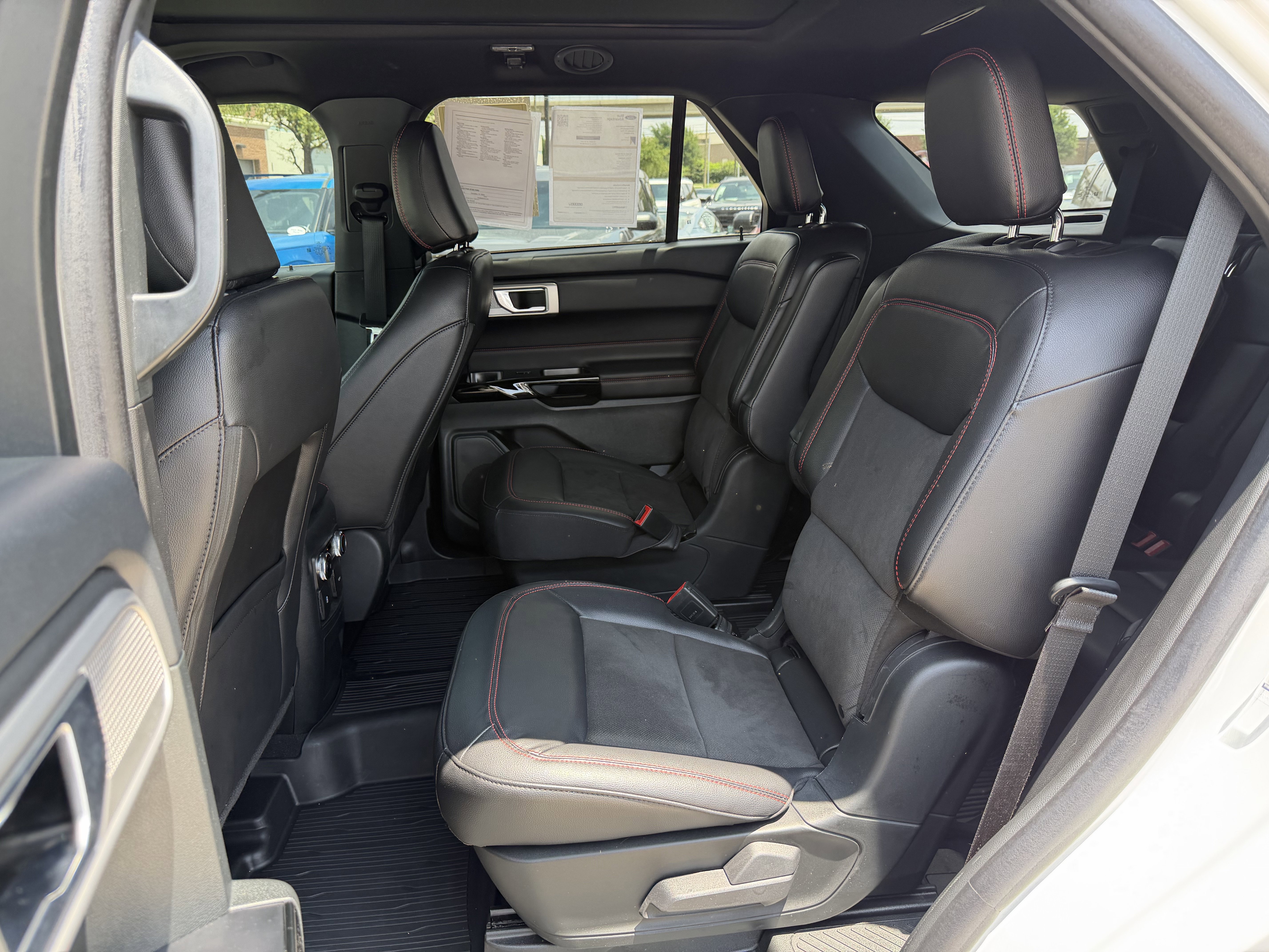 Certified 2023 Ford Explorer ST-Line w/ Class IV Trailer Tow Package RWD image 30