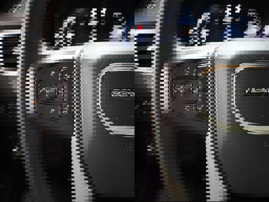 Used 2023 GMC Yukon Denali image 11