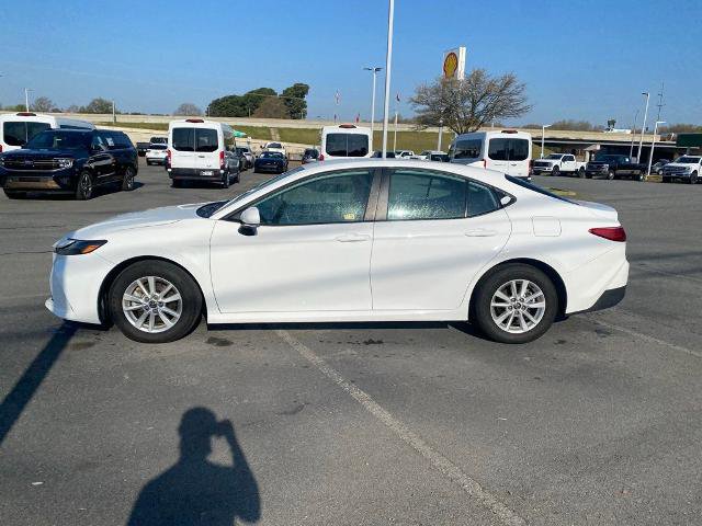 Used 2025 Toyota Camry LE FWD image 4