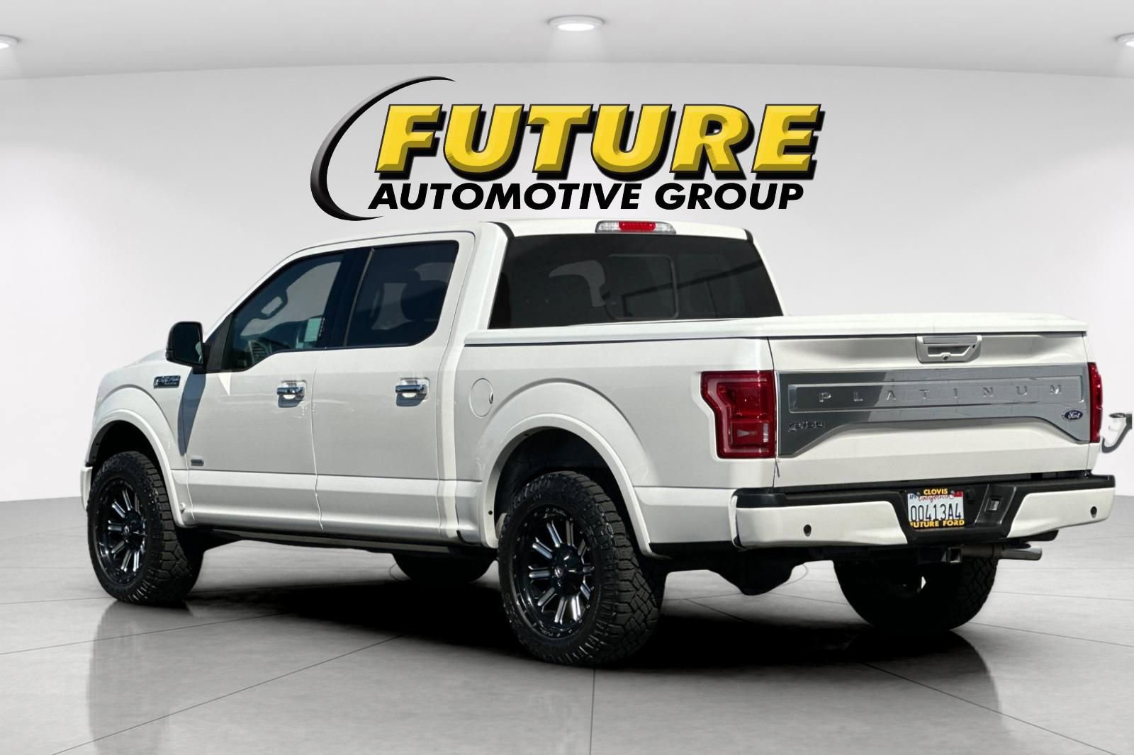 Certified 2017 Ford F150 Platinum w/ Equipment Group 701A Luxury image 3