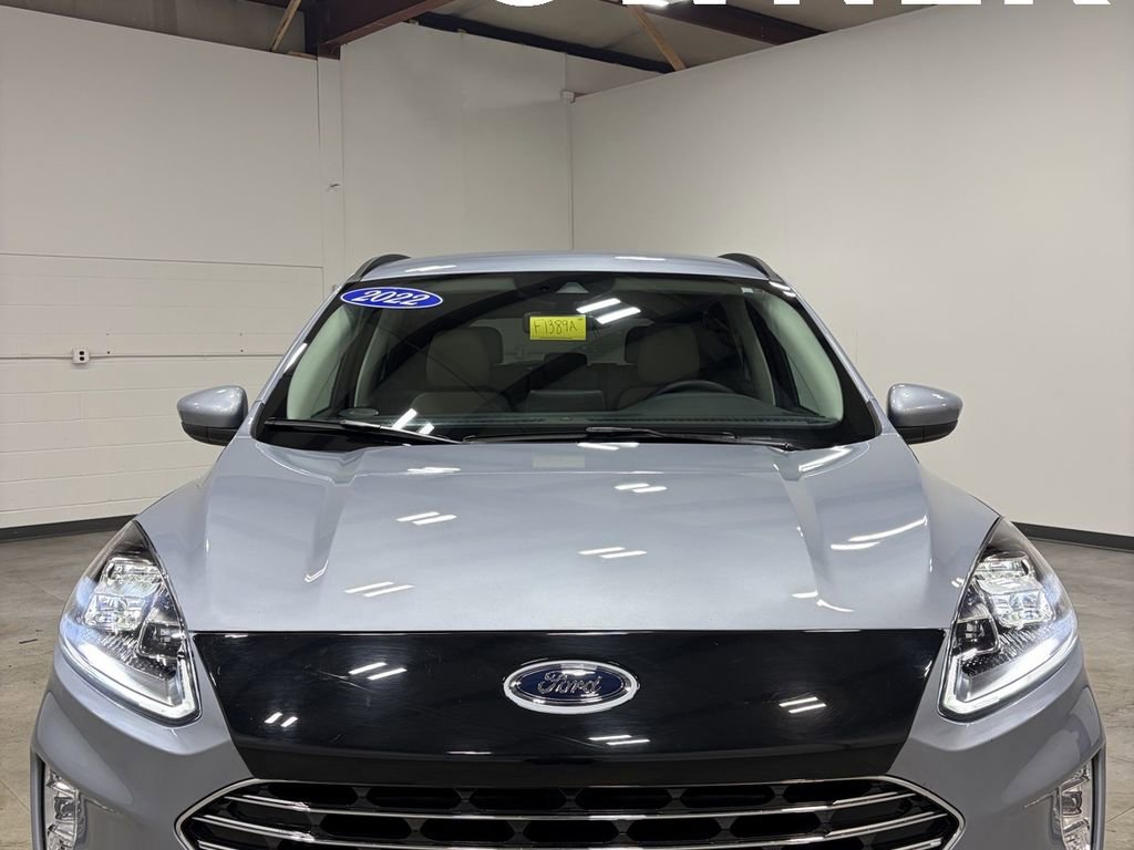 Certified 2022 Ford Escape Titanium w/ Class II Trailer Tow Package image 2