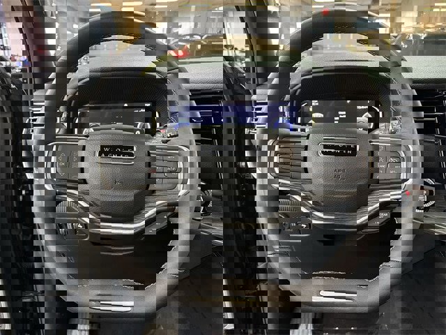 Used 2023 Jeep Wagoneer L Series II image 6