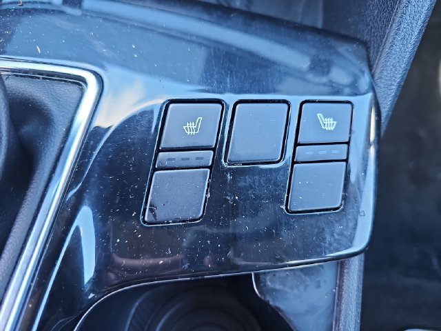 Used 2024 Kia Sportage EX FWD image 31