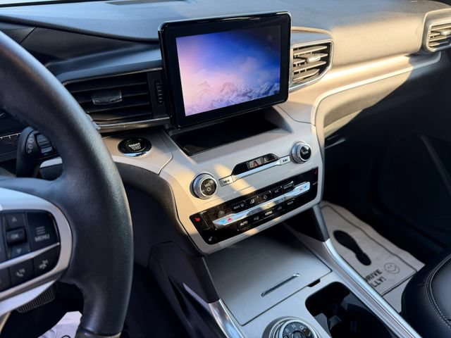 Certified 2024 Ford Explorer XLT w/ Equipment Group 202A AWD/4WD image 17