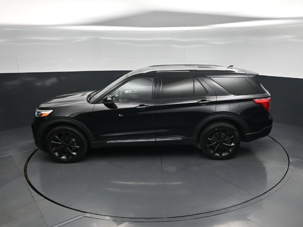 Certified 2022 Ford Explorer Platinum w/ Equipment Group 601A AWD/4WD image 44
