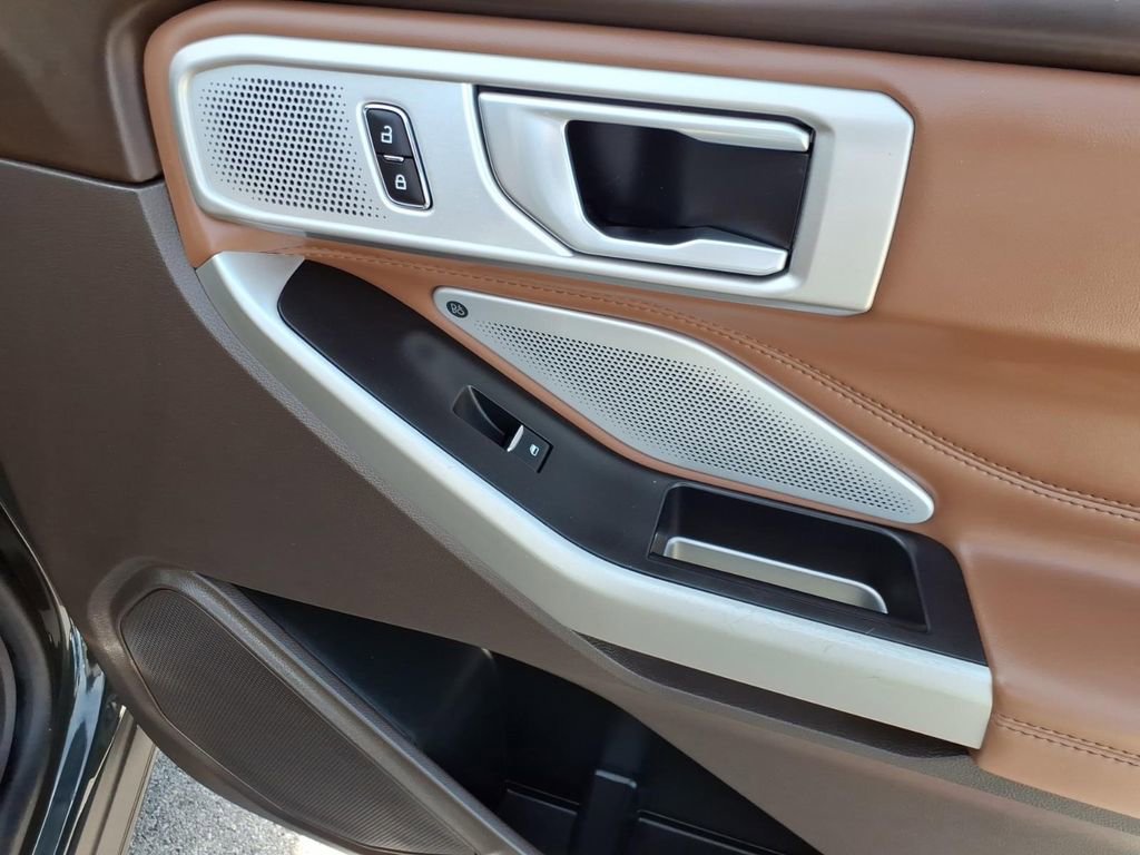 Certified 2023 Ford Explorer King Ranch w/ Technology Package RWD image 8