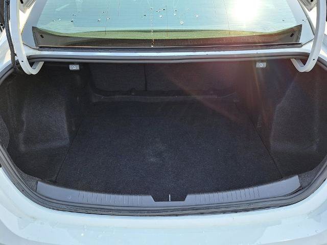 Used 2024 Chevrolet Malibu LT FWD image 15