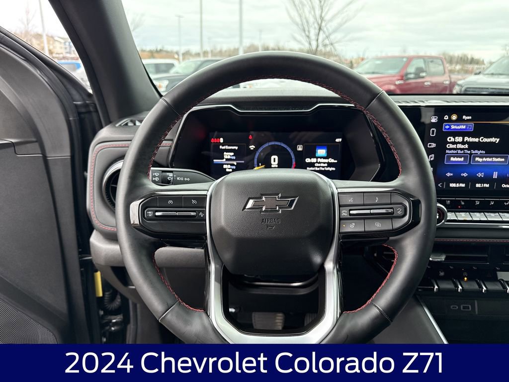 Used 2024 Chevrolet Colorado Z71 w/ Z71 Convenience Package 2 image 17