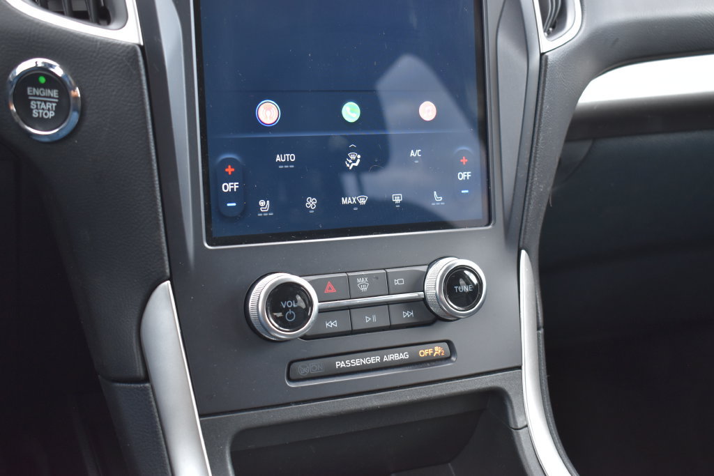 Certified 2024 Ford Edge SEL w/ Convenience Package AWD/4WD image 13