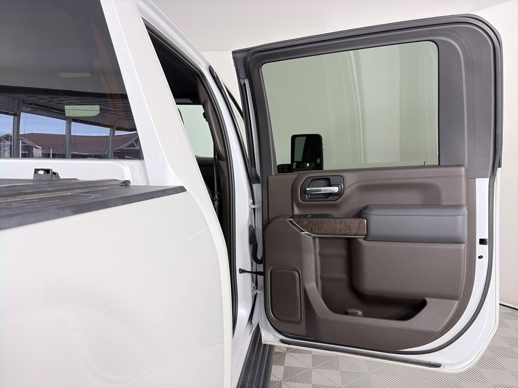 Used 2023 GMC Sierra 2500 Denali w/ Denali Ultimate Package image 28