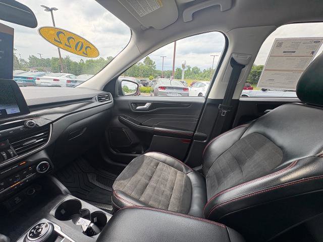 Certified 2022 Ford Escape SEL w/ SEL Stealth AWD Package image 27