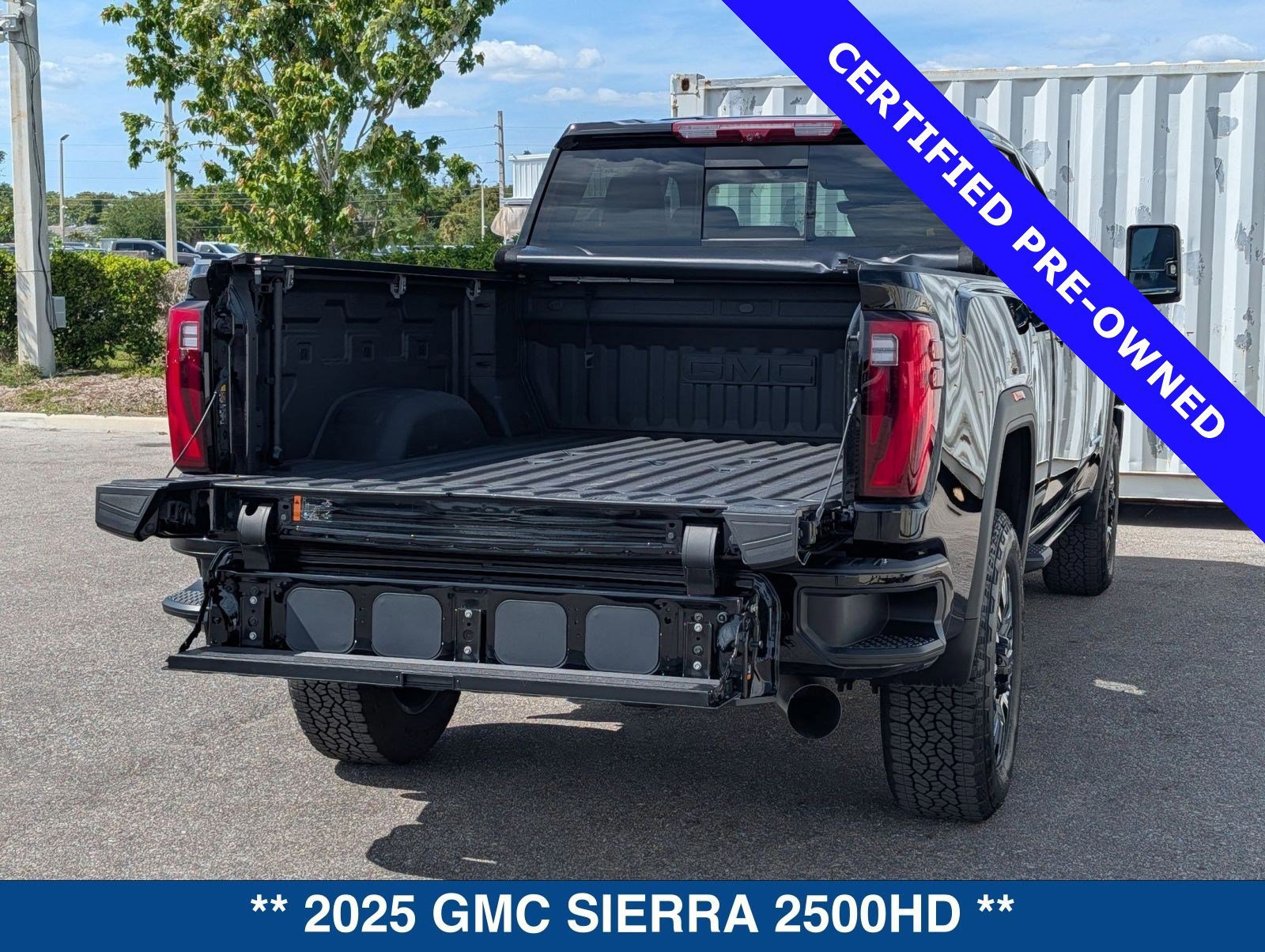 Used 2025 GMC Sierra 2500 Denali w/ Denali Reserve Package image 13