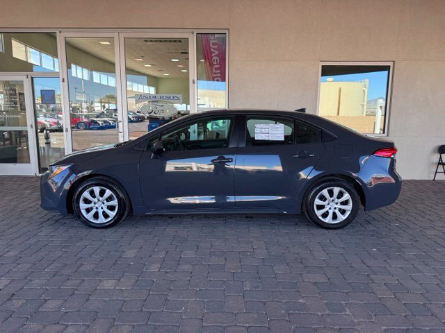 Used 2024 Toyota Corolla LE FWD image 2
