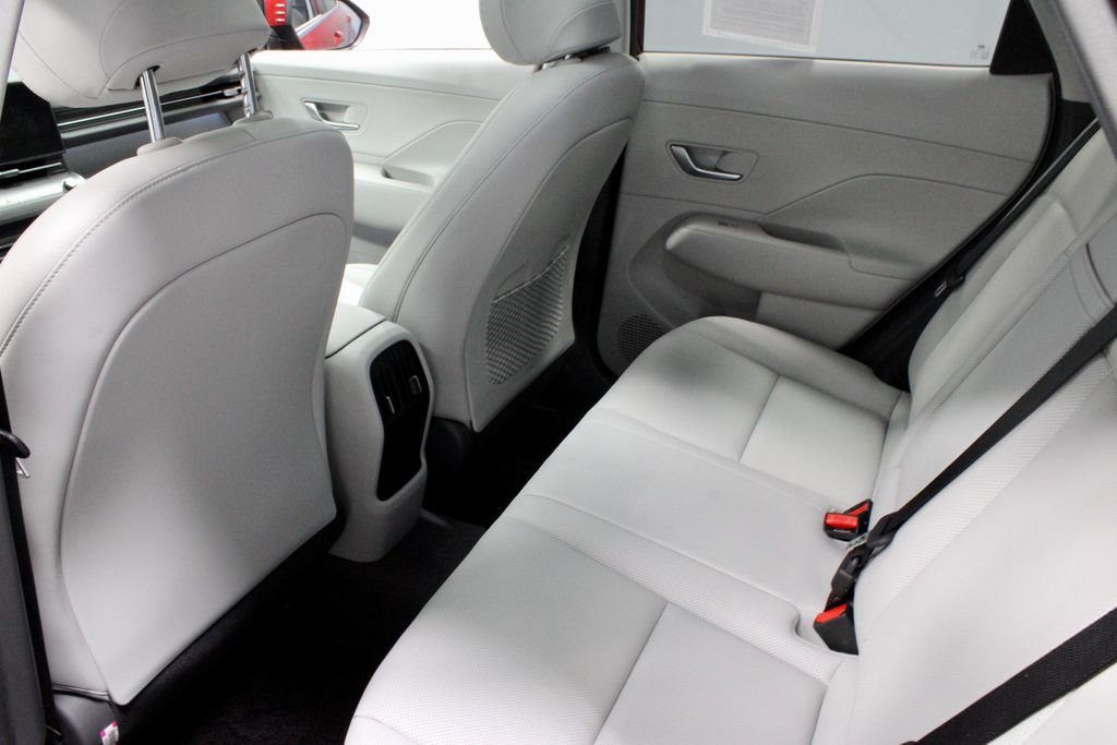 Used 2024 Hyundai Kona Limited AWD/4WD image 21