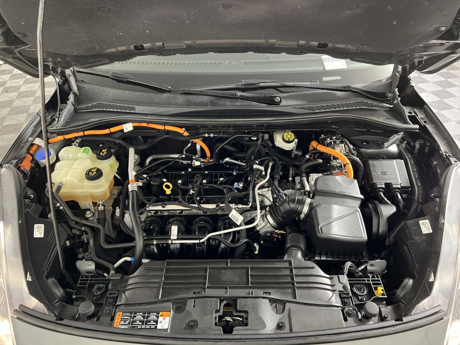 Certified 2020 Ford Escape SE Sport FWD image 28