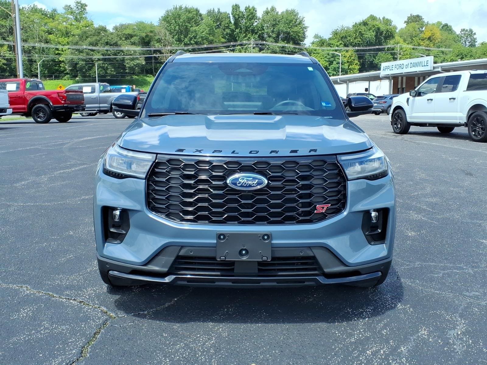 Certified 2025 Ford Explorer ST AWD/4WD image 3