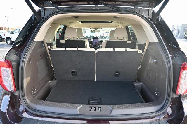 Certified 2022 Ford Explorer Platinum w/ Equipment Group 601A image 15