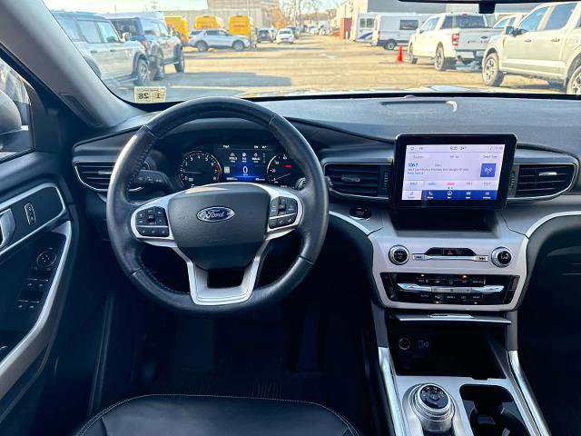Certified 2022 Ford Explorer XLT w/ Equipment Group 202A image 13