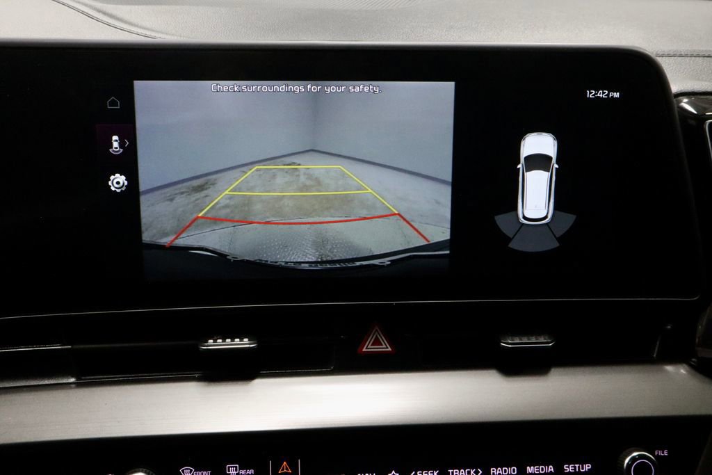 Used 2023 Kia Sportage EX image 9