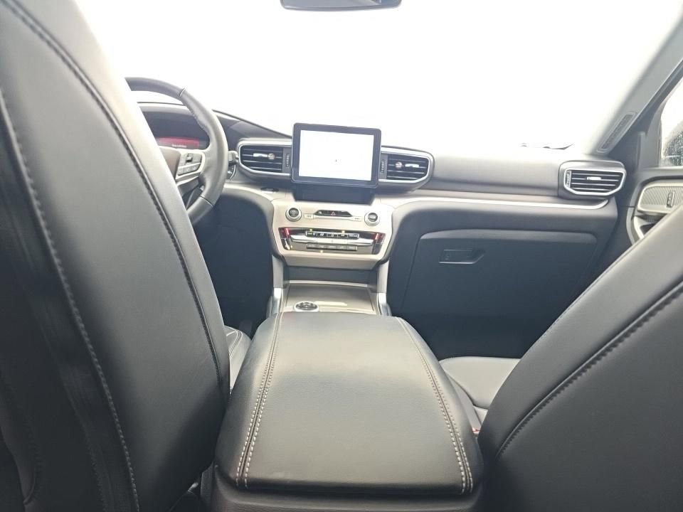 Certified 2023 Ford Explorer XLT w/ Equipment Group 202A AWD/4WD image 15