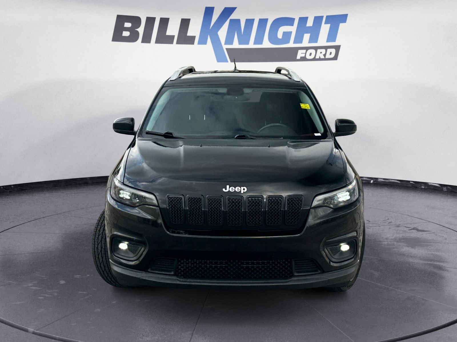 Used 2019 Jeep Cherokee Latitude Plus w/ Cold Weather Group FWD image 8