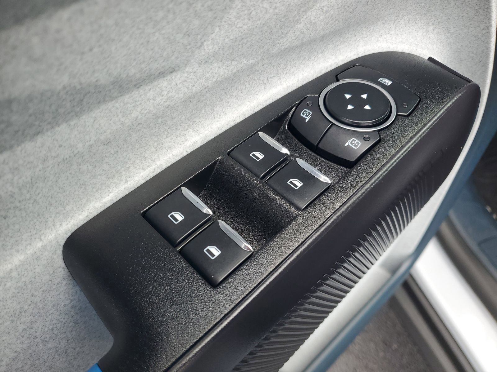 Certified 2025 Ford Maverick XLT w/ Equipment Group 301A AWD/4WD image 13