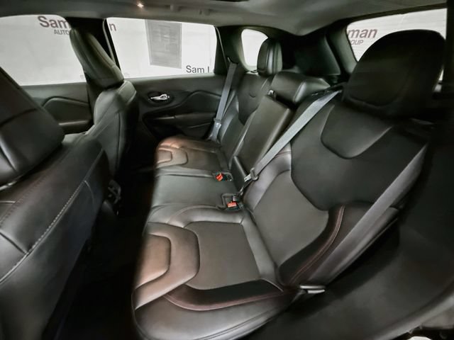 Used 2022 Jeep Cherokee Trailhawk w/ Sun, Sound & Nav Group AWD/4WD image 25